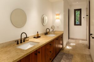 03d6a1ec-9458-4faf-a9a1-47bdd9876514