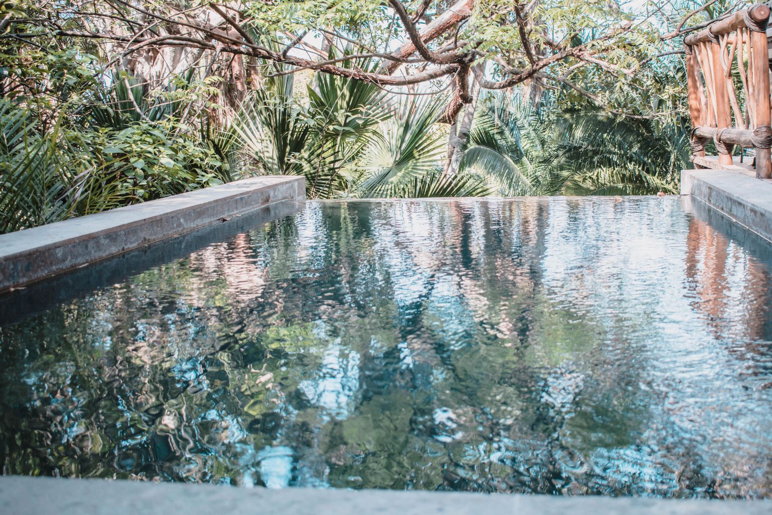 20210823222009102211000000-o