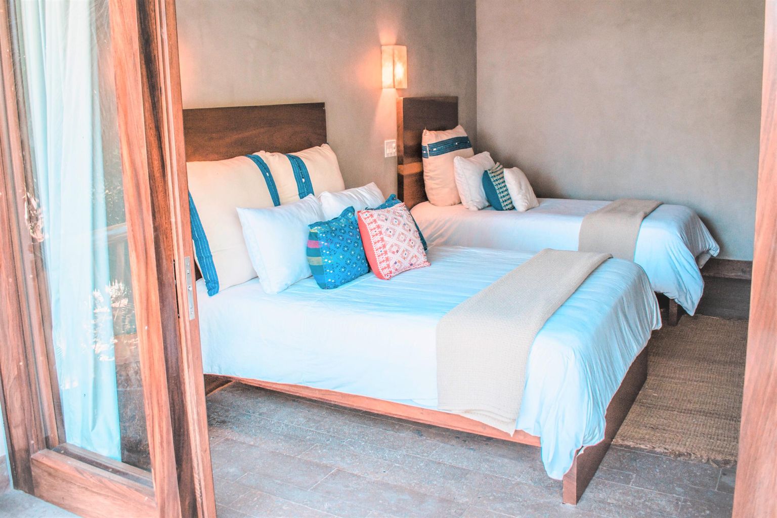 20211002233700852872000000-o