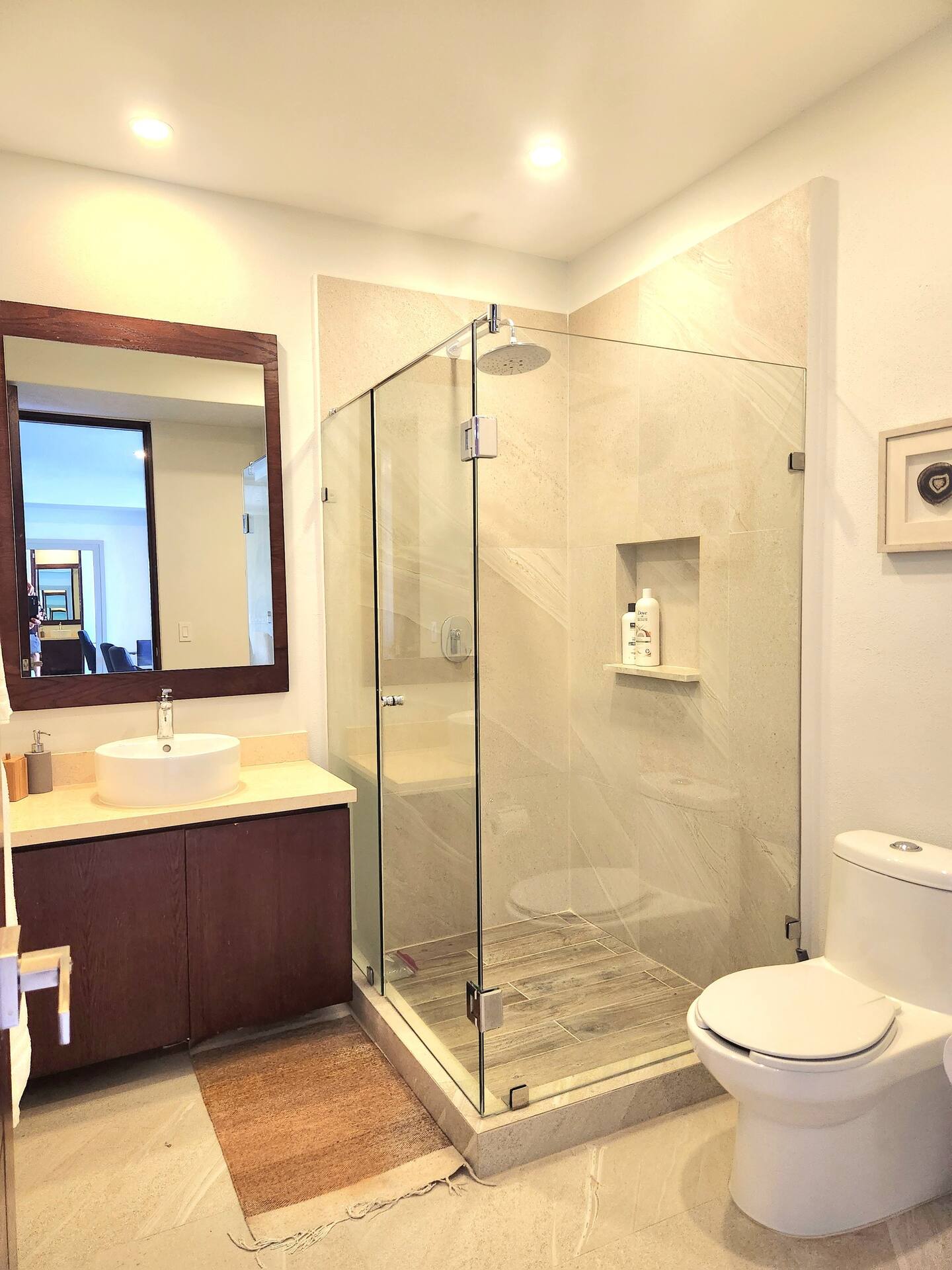 67c1d320-66e9-4e1f-bff6-307196cd7e97