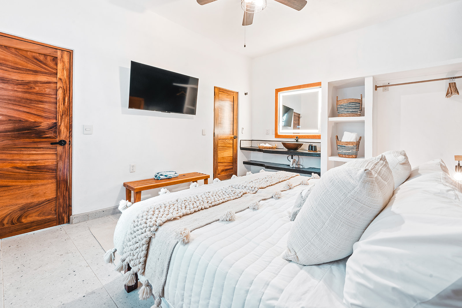 Casa Latino, Vacation rental, San Pancho. Real estate agent.